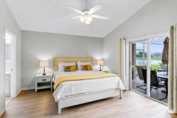 Lake View & Private Pool | Near Disney | Sleeps 8 - Image 4
